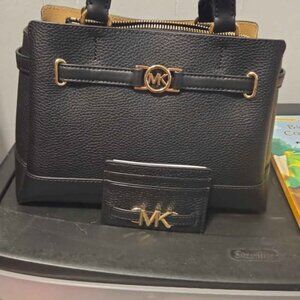 New Michael Kors Purse and wallet